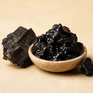 خالص ہمالیائی سلاجیت کی گہرے رنگ کی رال